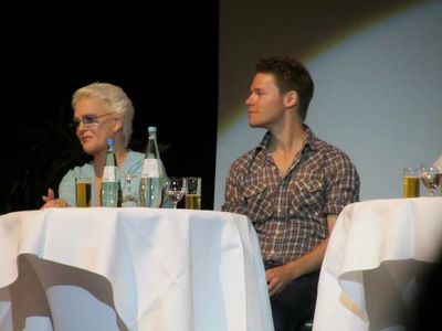 Cologne-convention-panel-cast-by-sannak-jun-9th-2012-036.jpg