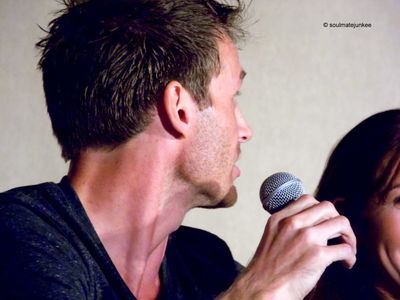 La-qaf-convention-panel-robert-michelle-ryan-by-soulmatejunkee-jun-9th-2013-028.jpg