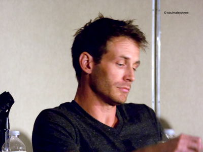 La-qaf-convention-panel-robert-michelle-ryan-by-soulmatejunkee-jun-9th-2013-030.jpg