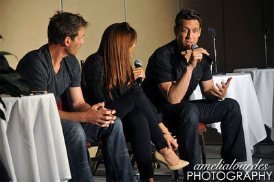 La-qaf-convention-panel-robert-michelle-ryan-official-jun-9th-2013-006.jpg