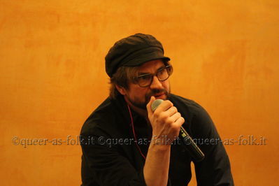 Bilbao-qaf-convention-panel-gale-by-sunshine-mar-29th-2014-0024.JPG