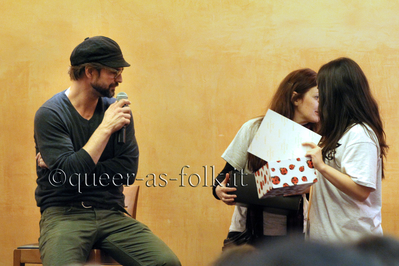 Bilbao-qaf-convention-panel-gale-by-sunshine-mar-30th-2014-0041.JPG