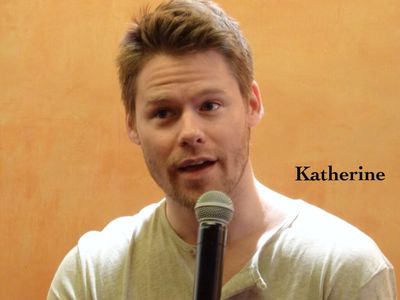 Bilbao-qaf-convention-panel-randy-by-katherine-mar-30th-2014-000.jpg