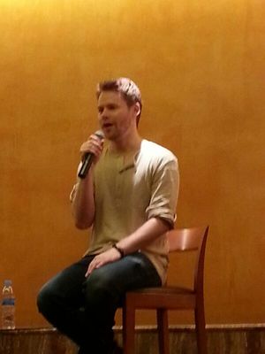 Bilbao-qaf-convention-panel-randy-by-predec2-twitter-mar-30th-2014-000.jpg