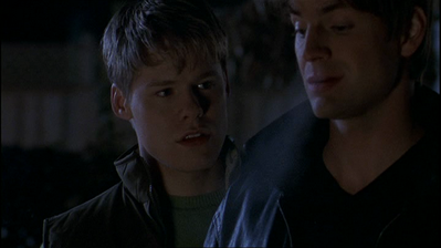 Brian-justin-1x17-2003.png